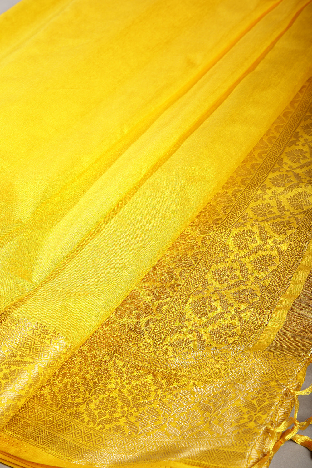 Yellow Colour Silk Woven Saree