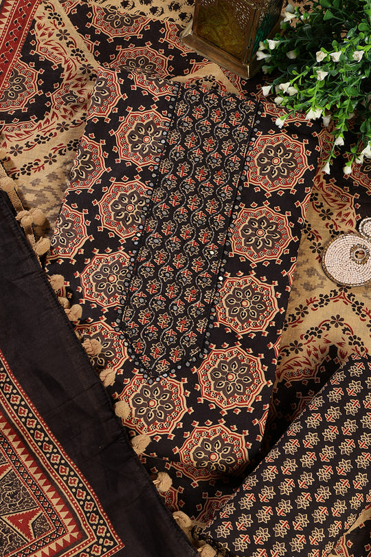 Black Cambric Cotton Printed And Mirror Wrok Unstitched Suit Material