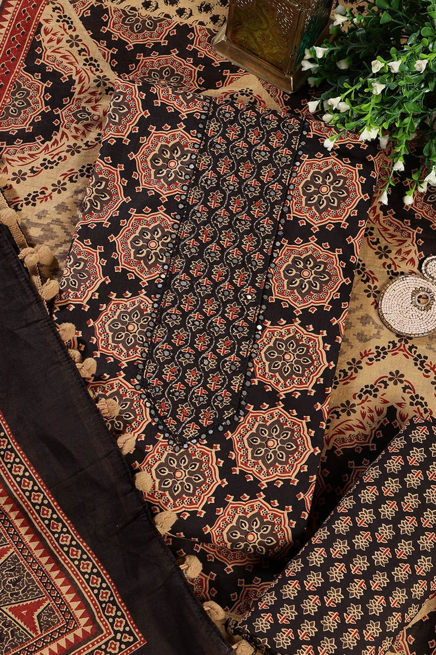 Black Cambric Cotton Printed And Mirror Wrok Unstitched Suit Material