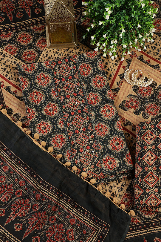 Bottle Green Cambric Cotton Printed And Mirror Wrok Unstitched Suit Material