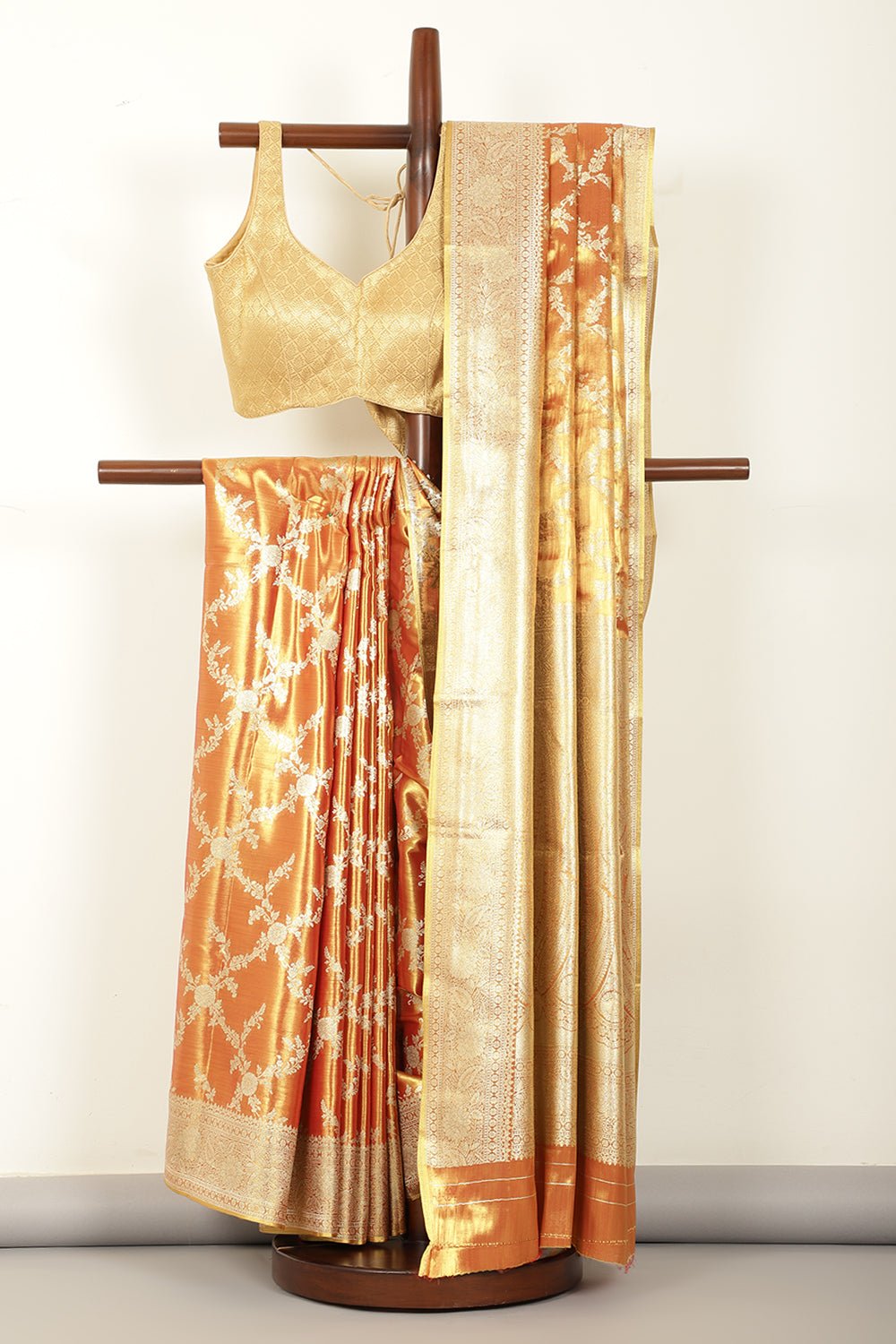 Red & Gold Dual Toned Silk Woven Banarsi Saree