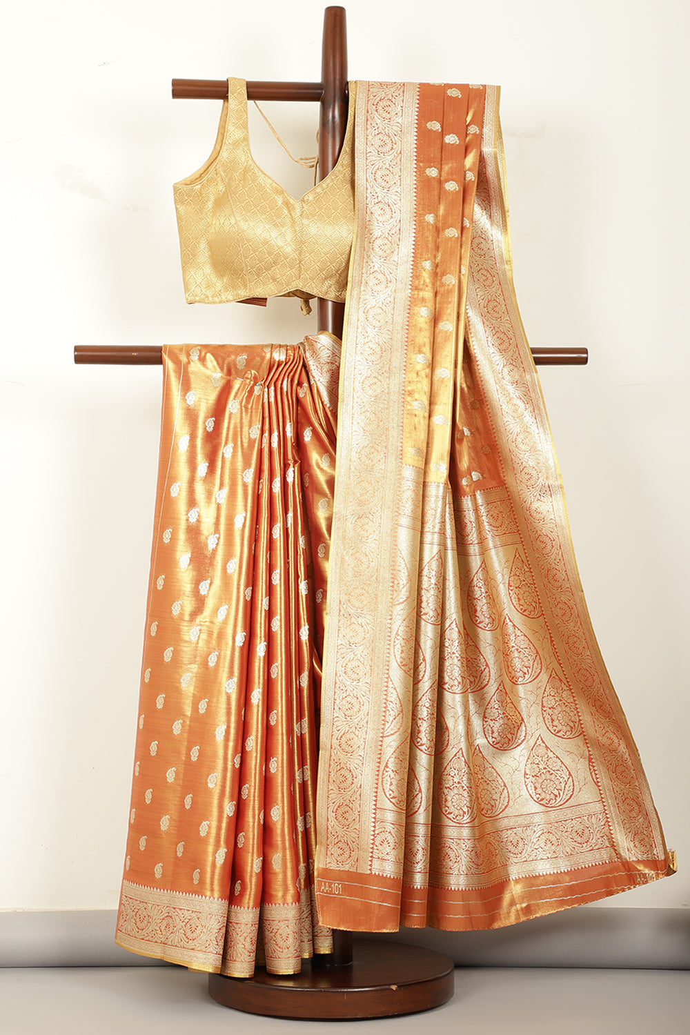 Red & Gold Dual Toned Silk Woven Saree