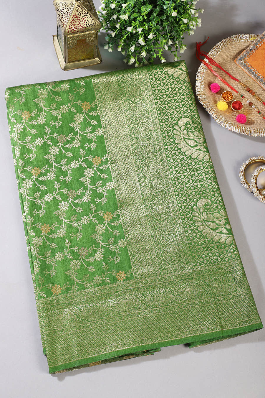 Green Floral Zaal Woven Silk Banarasi Saree