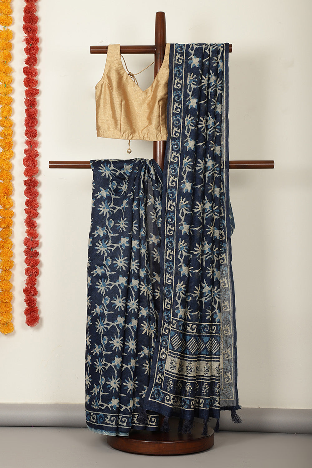 Navy Cotton Abstract Printed Saree