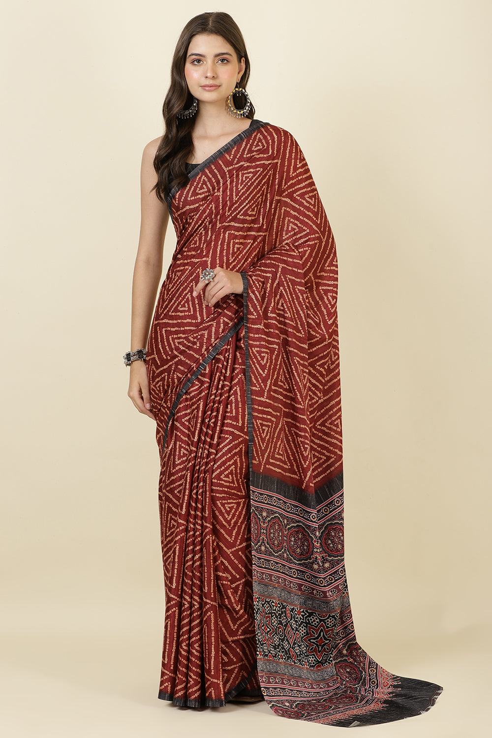 Maroon Jacquard Silk Bandhani Printed Saree