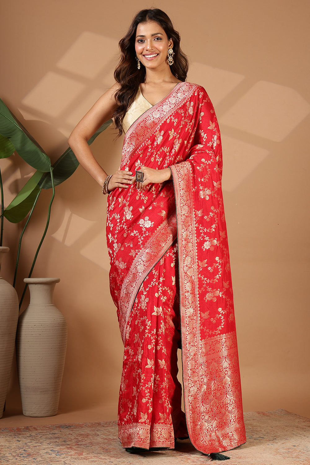 Red Banarasi Silk Zari Floral Zaal Woven Saree