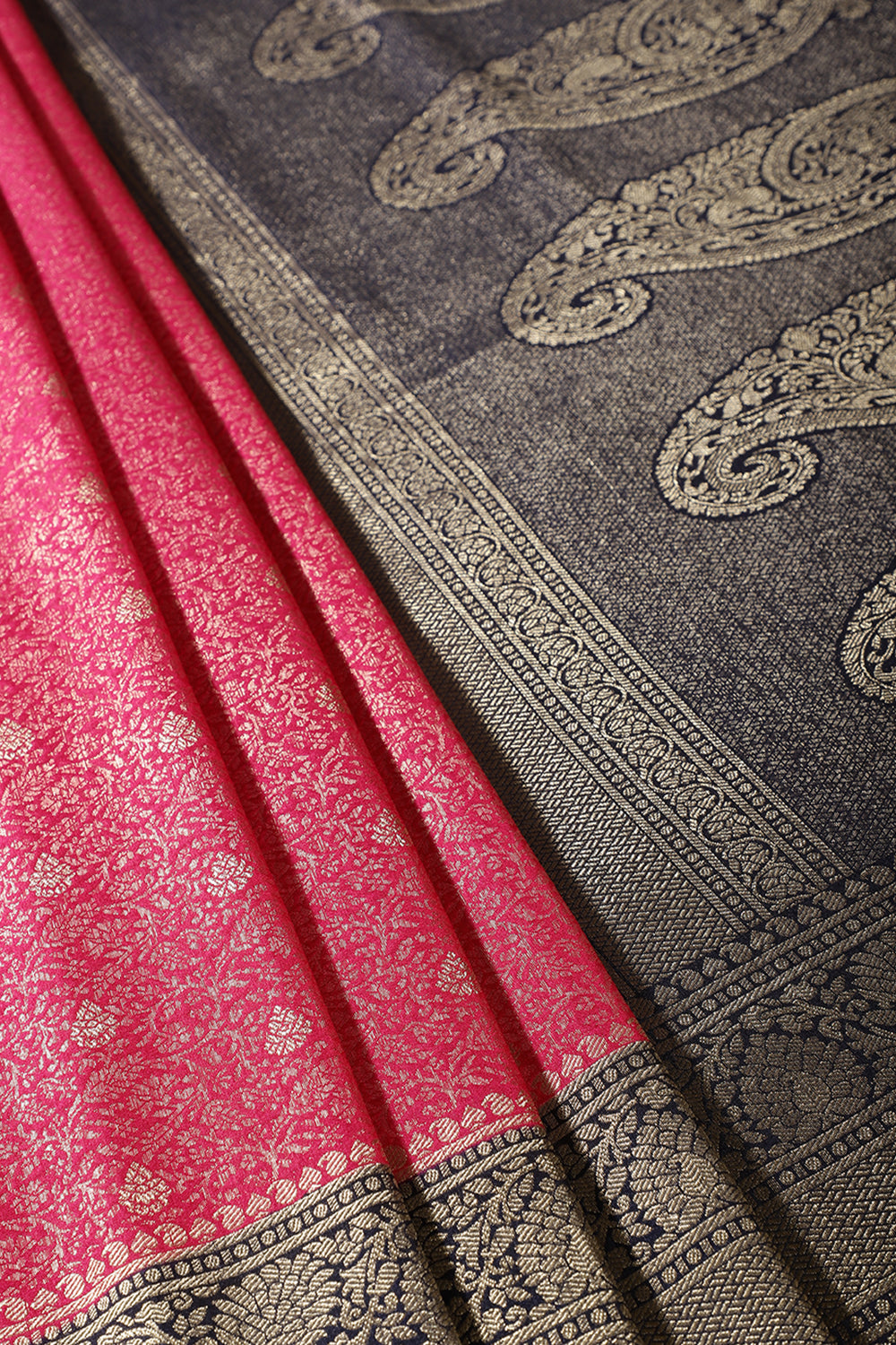Magenta & Navy Dual Toned Soft Silk Zari Woven Saree