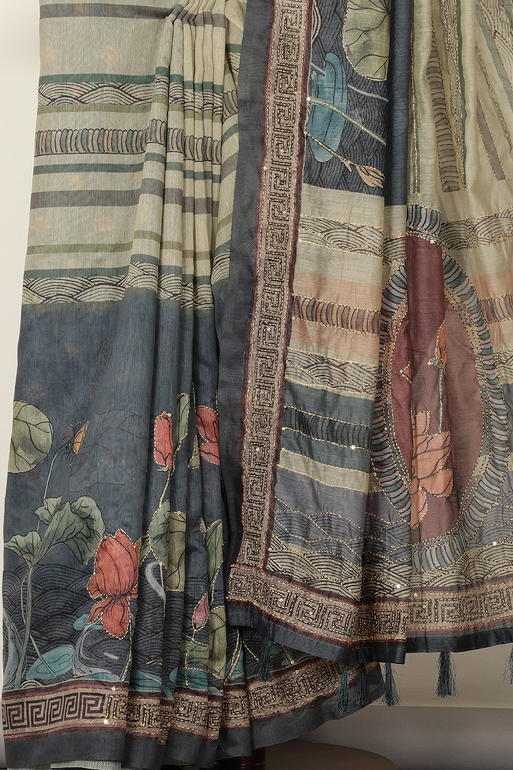 Grey Cotton Floral Printed Saree