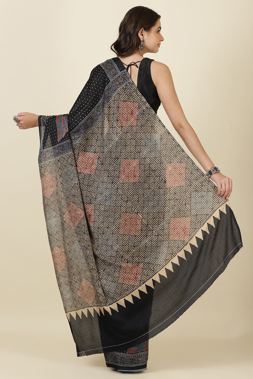 Black Jacquard Silk Printed Saree