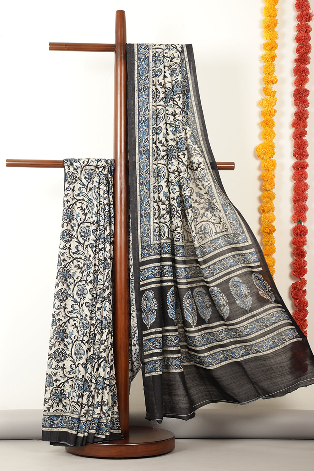 Black & Beige Cotton Floral Printed Saree