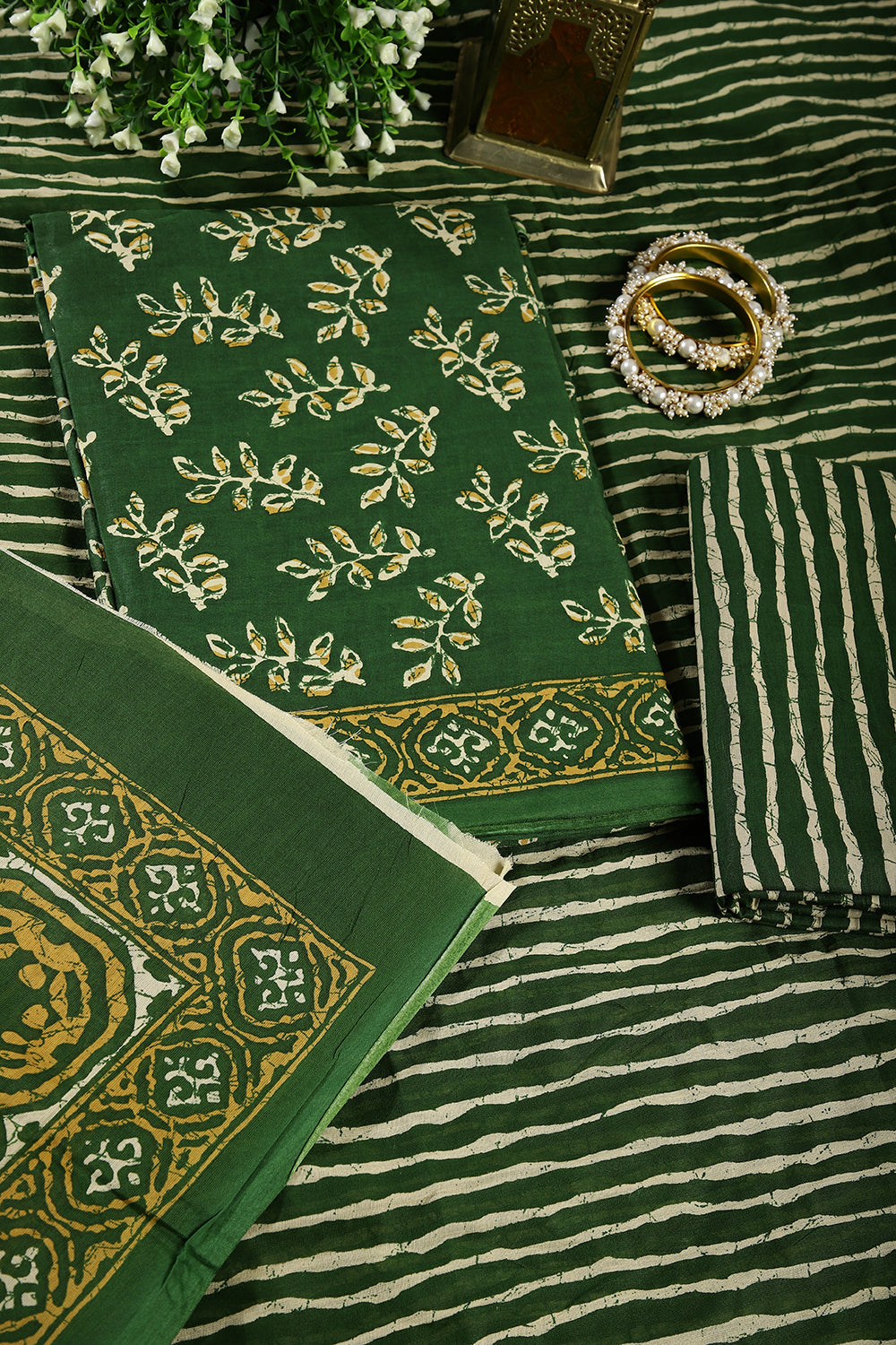 Leaf Green Color Cotton Printed Unstitched Suit