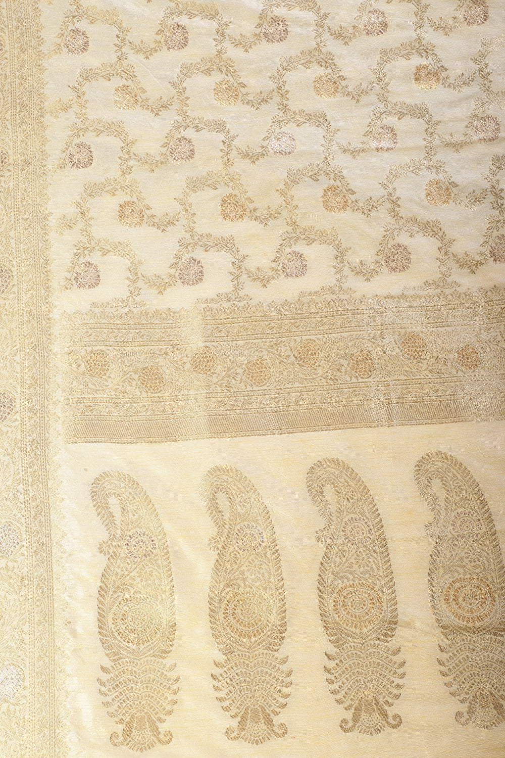 Cream Silk Floral Zaal Woven Banarasi Saree