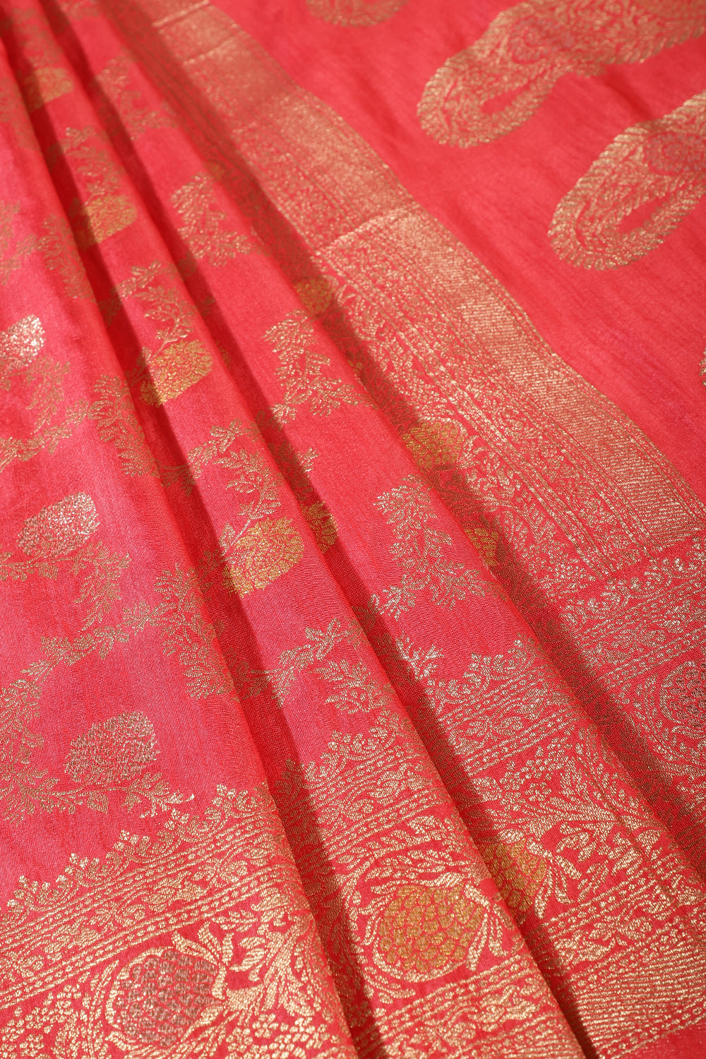 Coral Red Silk Floral Zaal Woven Banarasi Saree