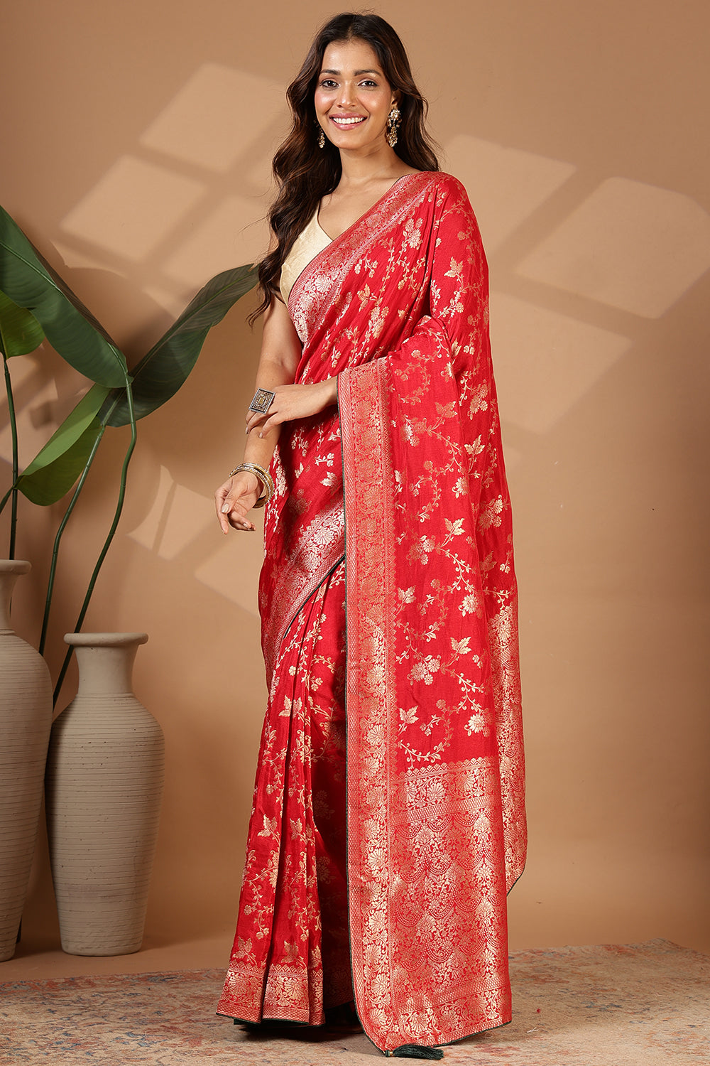 Red Banarasi Silk Zari Floral Zaal Woven Saree