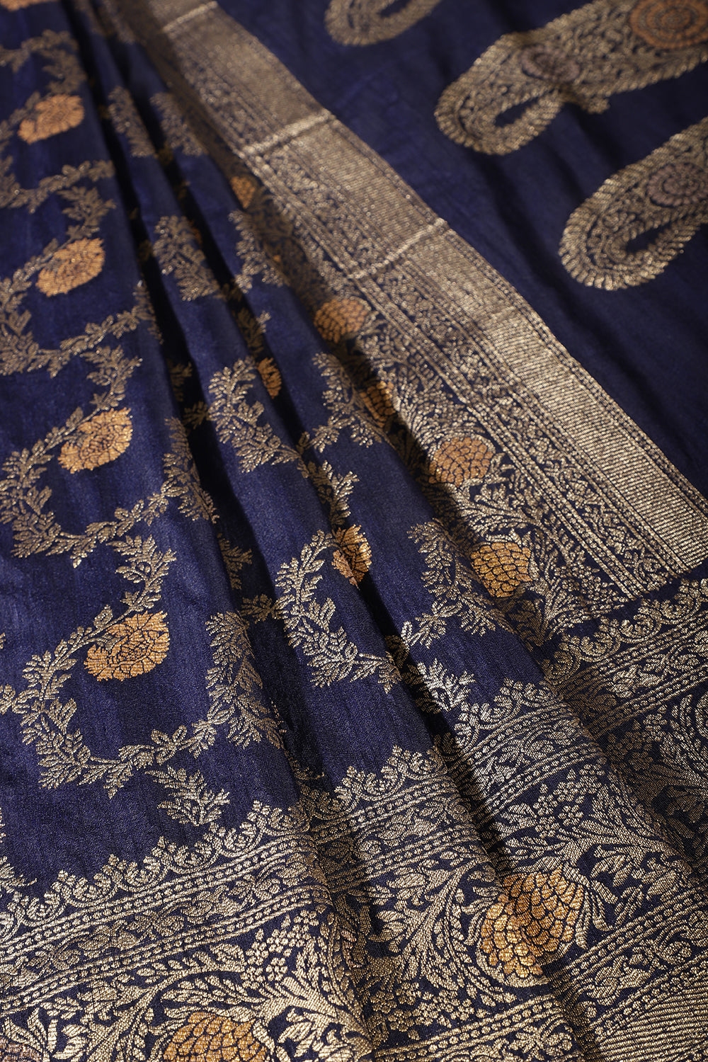 Navy Silk Floral Zaal Woven Banarasi Saree