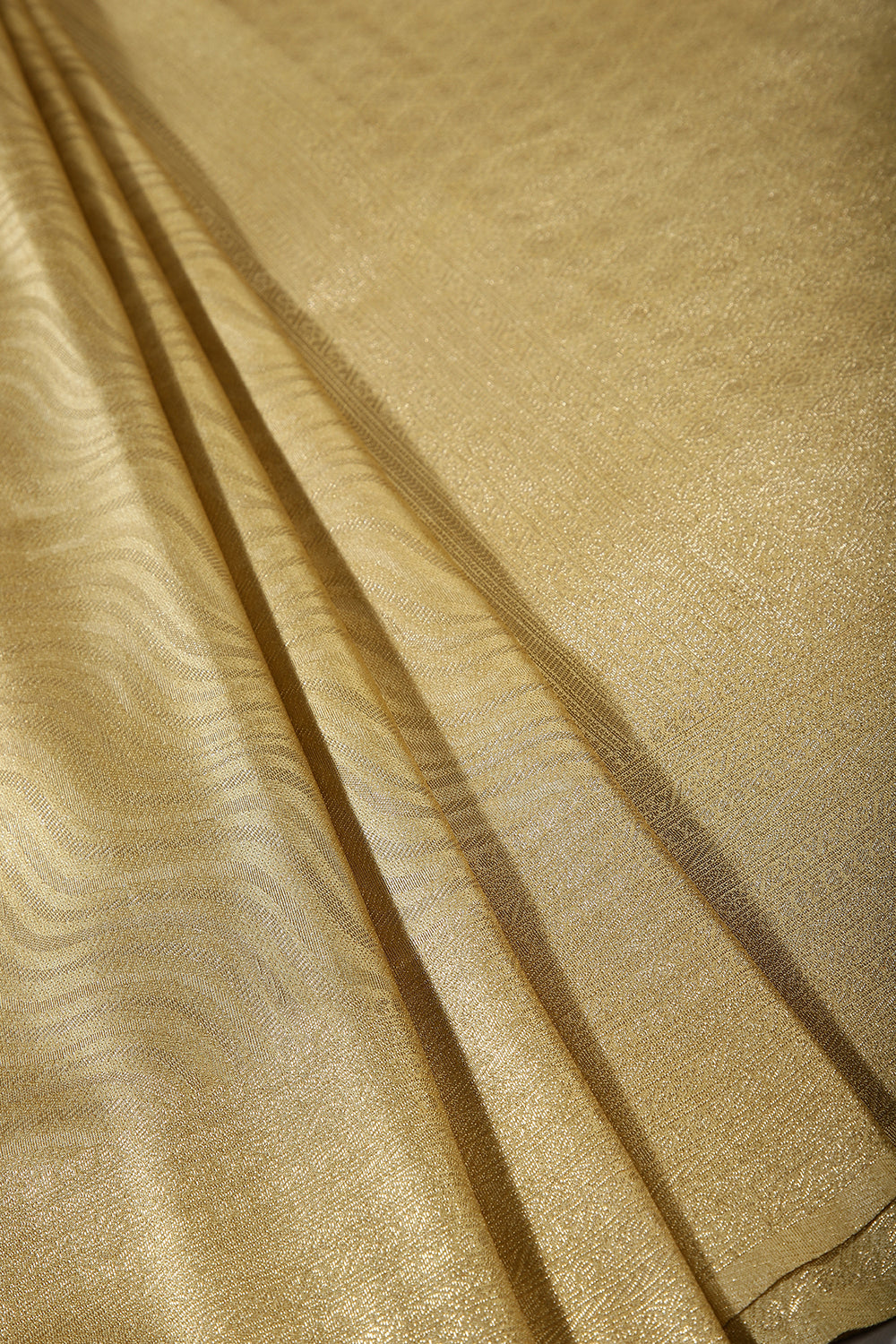 Goldarn  Colour Soft Silk Leheria Zari Woven Saree