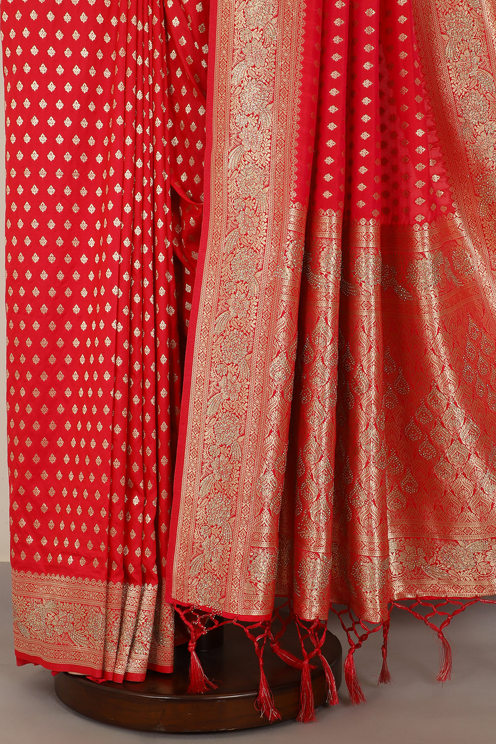 Rani Silk Zari Woven And Swaroski Work Saree