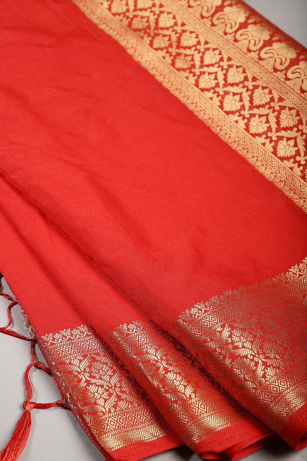 Red Colour Silk Woven Saree