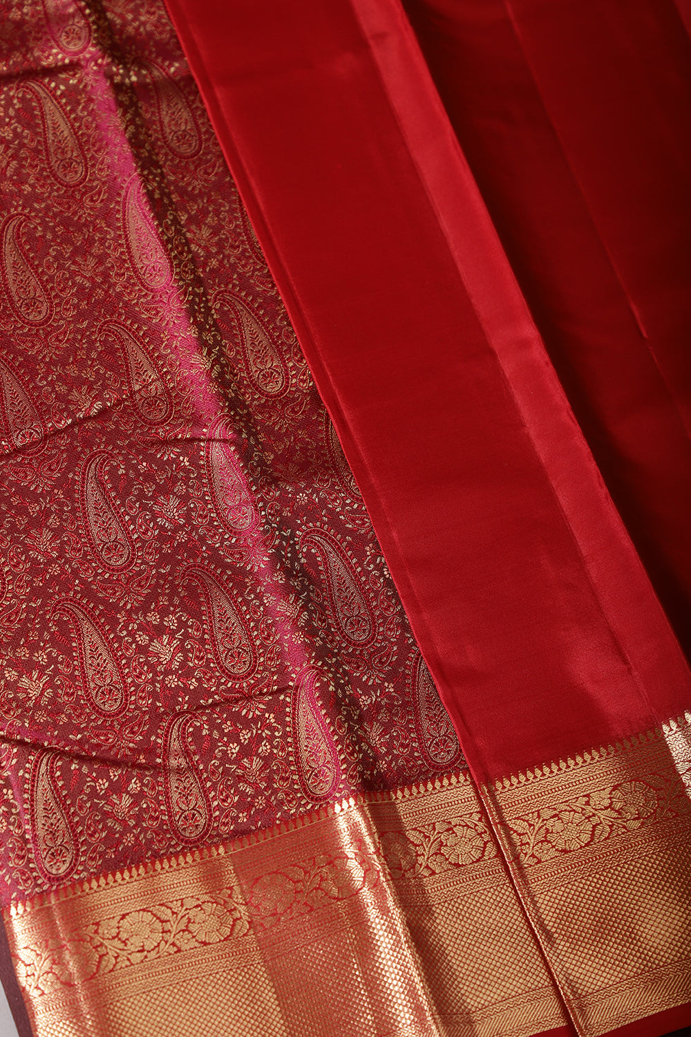 Purple Color Kanjivaram Pure Silk Handloom Gold Zari Saree with Kalka Pattern