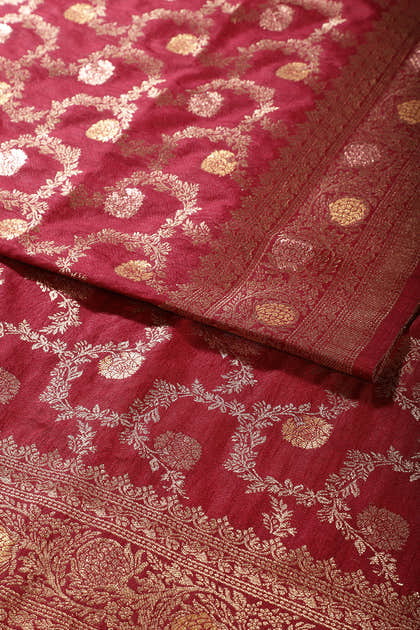 Maroon Silk Floral Zaal Woven Banarasi Saree