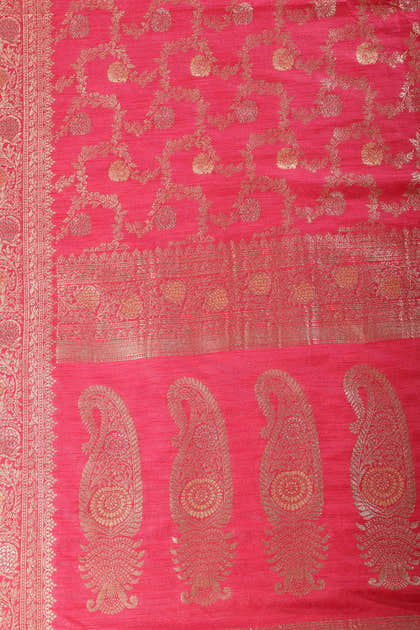 Rani Silk Floral Zaal Woven Banarasi Saree
