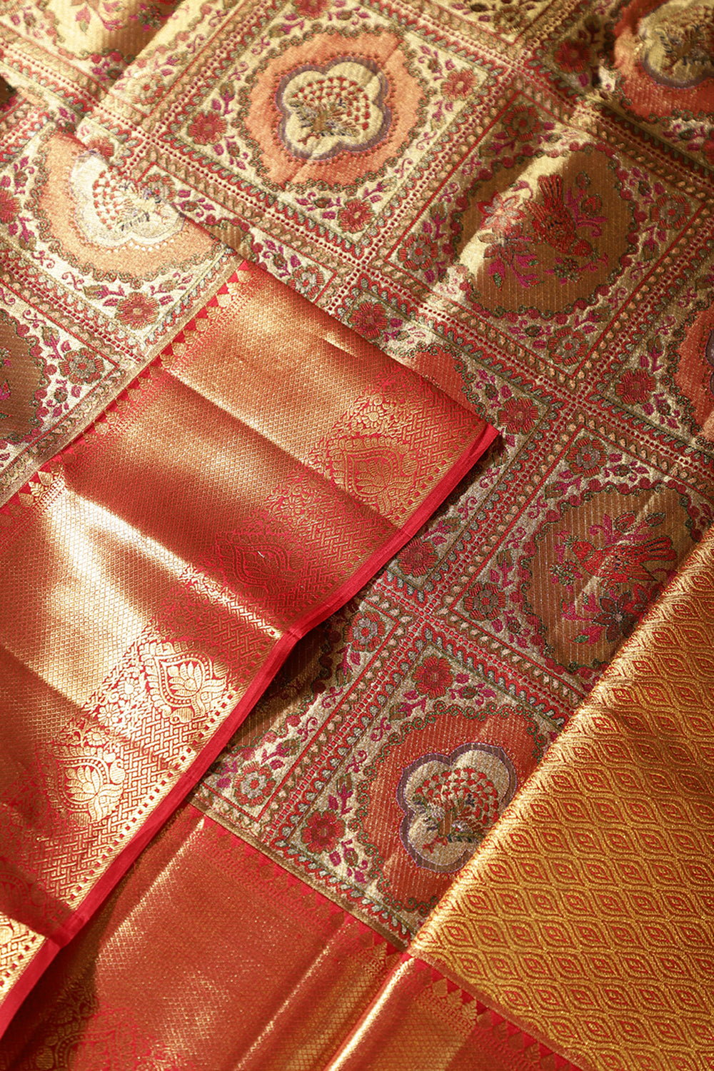 Gold & Pink Color Kanjivaram Pure Silk Handloom Gold Copper Zari Saree with Meenakari Pattern