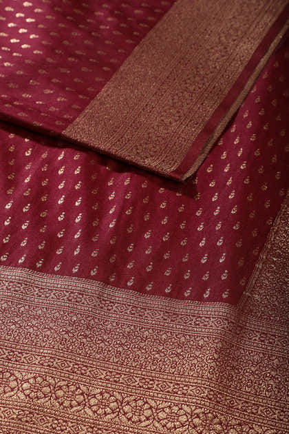 Dark Scarlet Colour Silk Zari Woven Saree