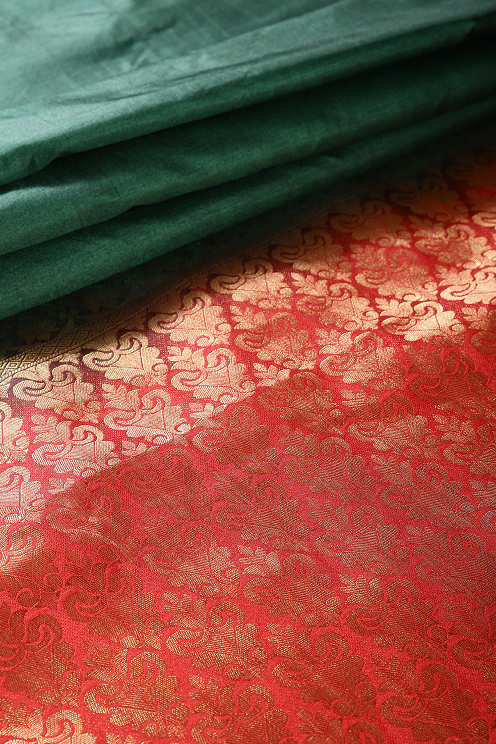 Bottle Green & Red Ombré  Silk Zari Woven Saree