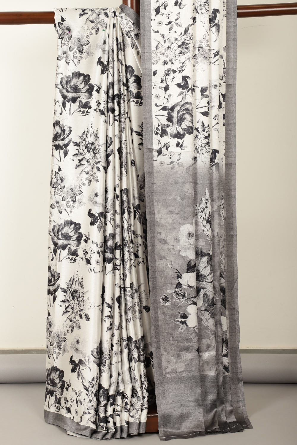 Black & White Floral Printed Crepe Silk Saree