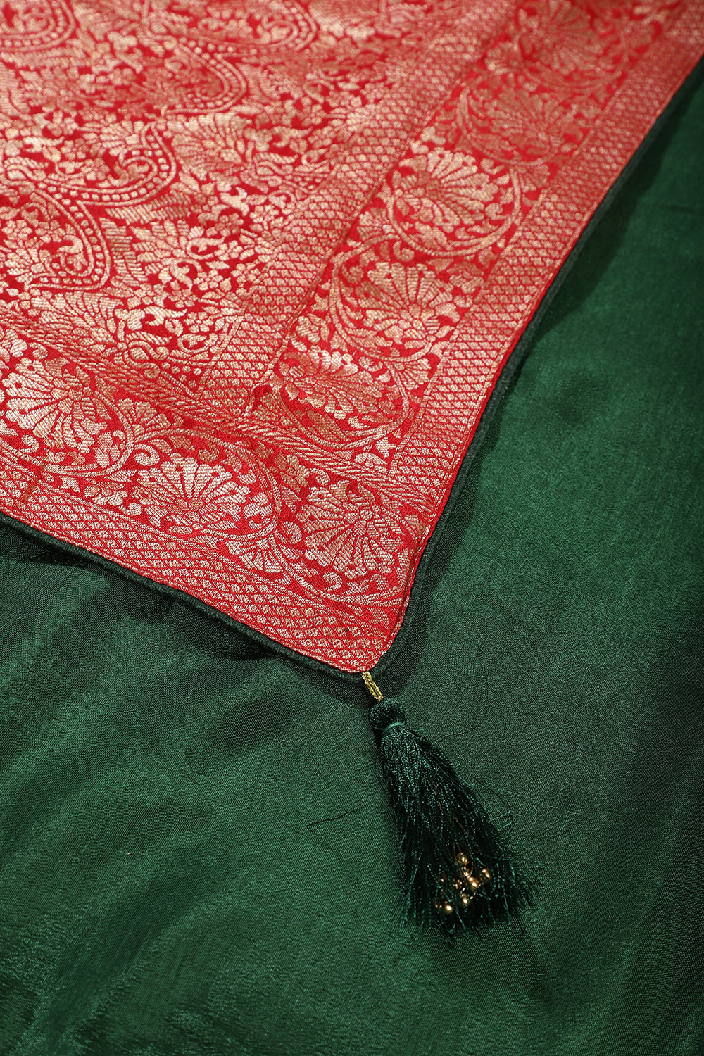 Red Banarasi Silk Zari Floral Zaal Woven Saree