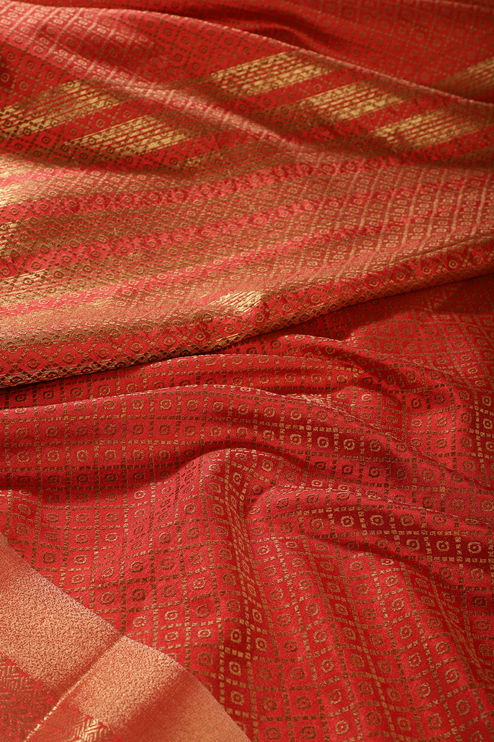Red Color Zari & Resham Weaving Silk Saree