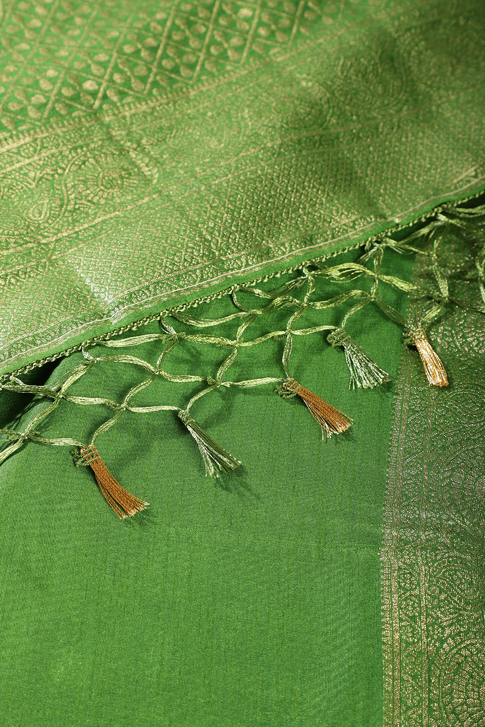 Green Floral Zaal Woven Silk Banarasi Saree