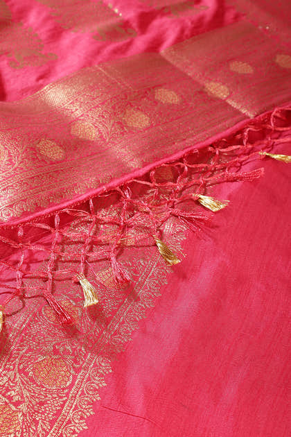 Rani Silk Floral Zaal Woven Banarasi Saree