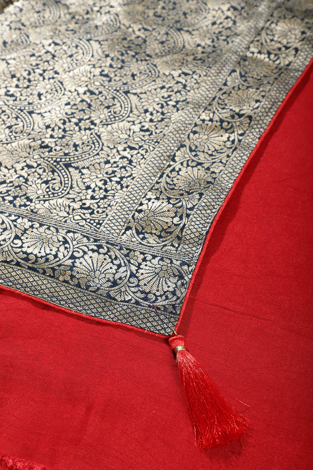 Navy Banarasi Silk Zari Floral Zaal Woven Saree