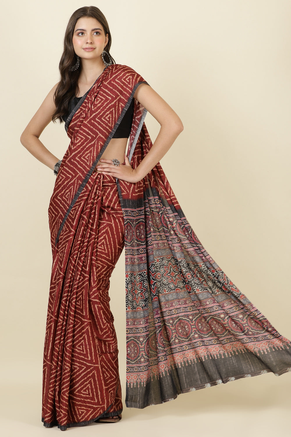 Maroon Jacquard Silk Bandhani Printed Saree