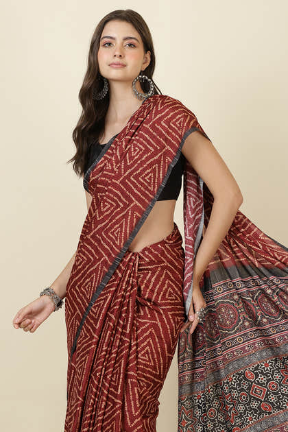Maroon Jacquard Silk Bandhani Printed Saree