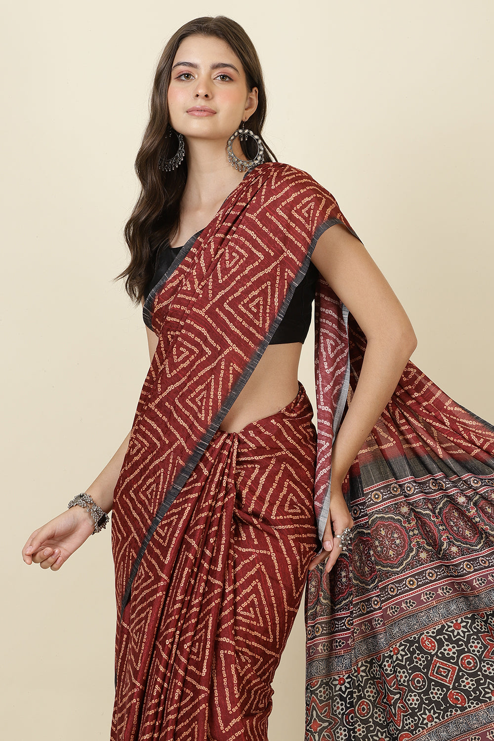 Maroon Jacquard Silk Bandhani Printed Saree