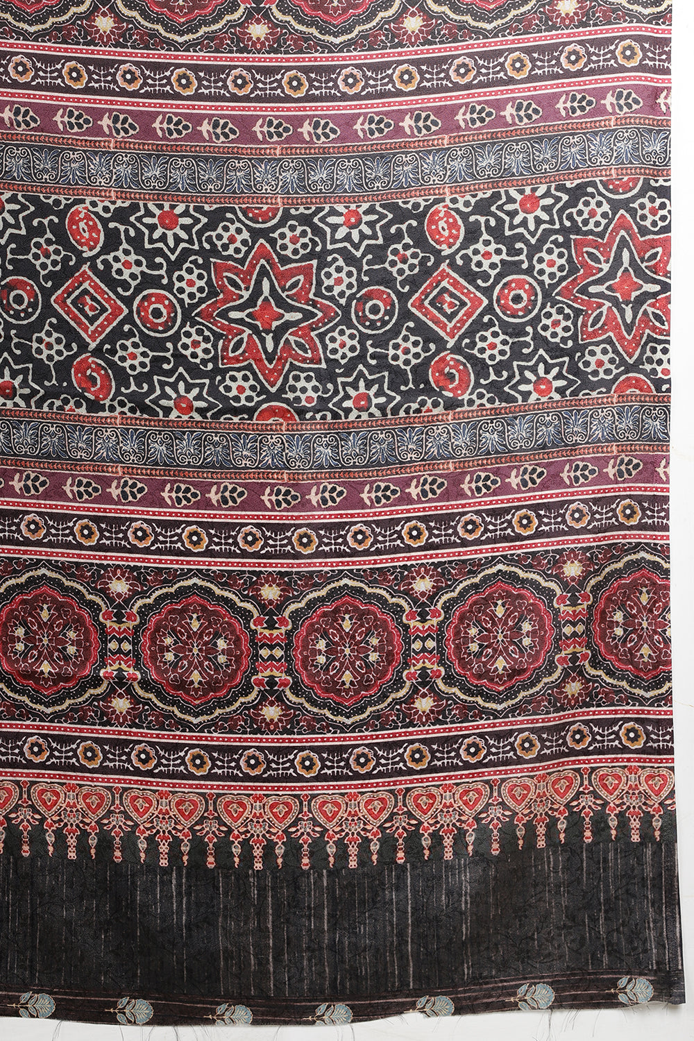 Maroon Jacquard Silk Bandhani Printed Saree