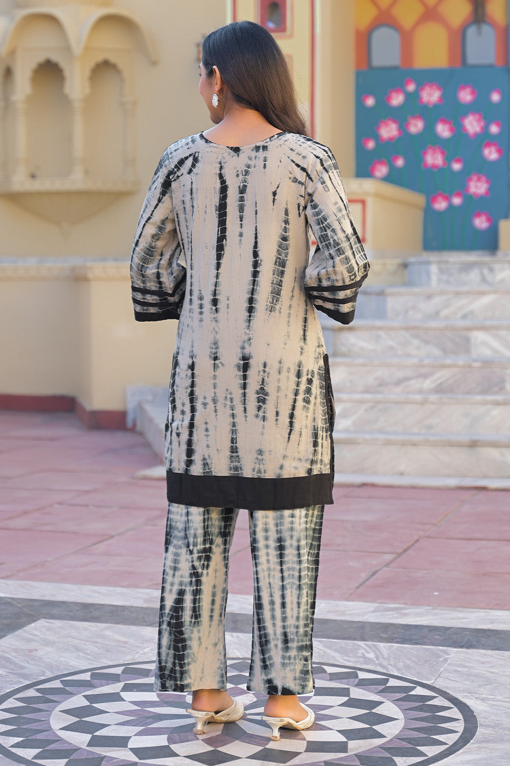 Black & Beige Cotton Shibori Printed Kurta Set