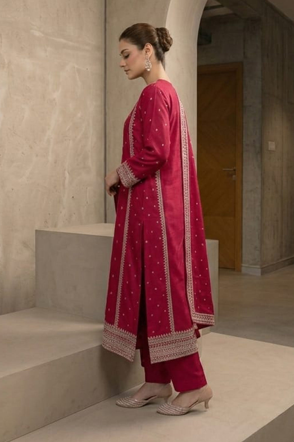 Magenta Pink Crepe Silk Zari and Sequins Embroidered Anarkali Suit