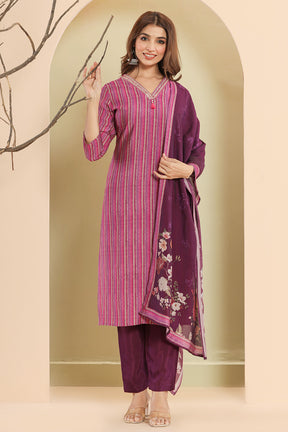 Onion Pink Color Printed Muslin Straight Suit