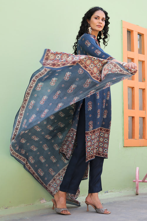 Blue Colour Printed Muslin Straight Suit