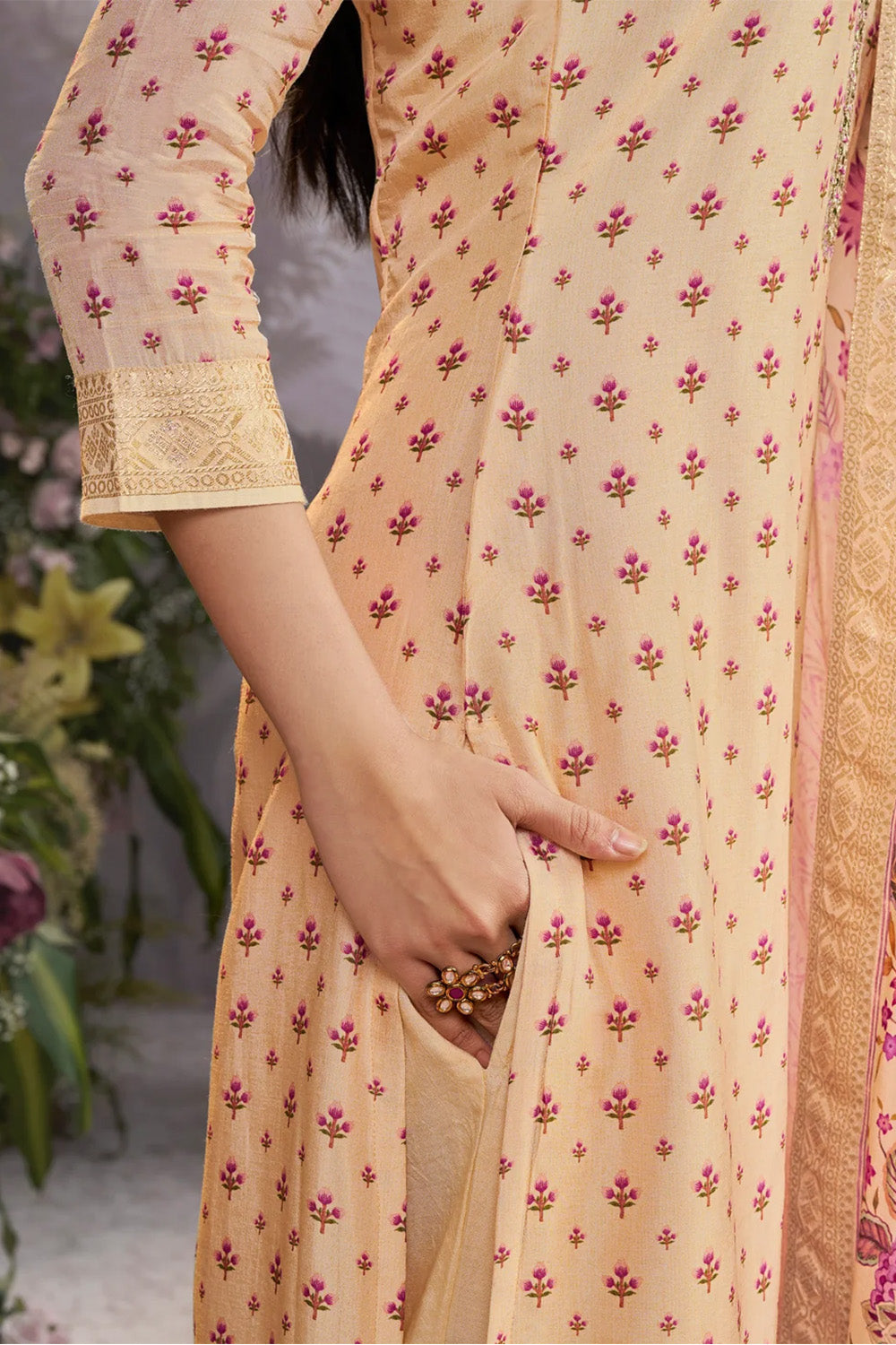 Cream Floral Printed & Zari Woven Silk Suit