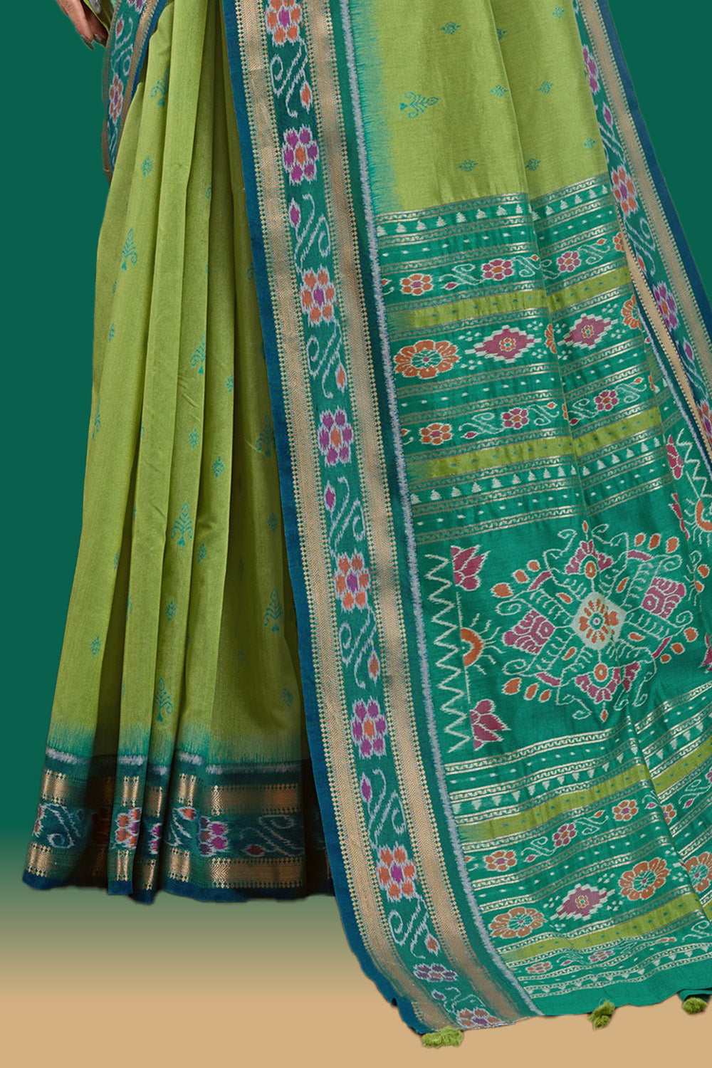 Green Colour Maheshwari Cotton Woven Saree
