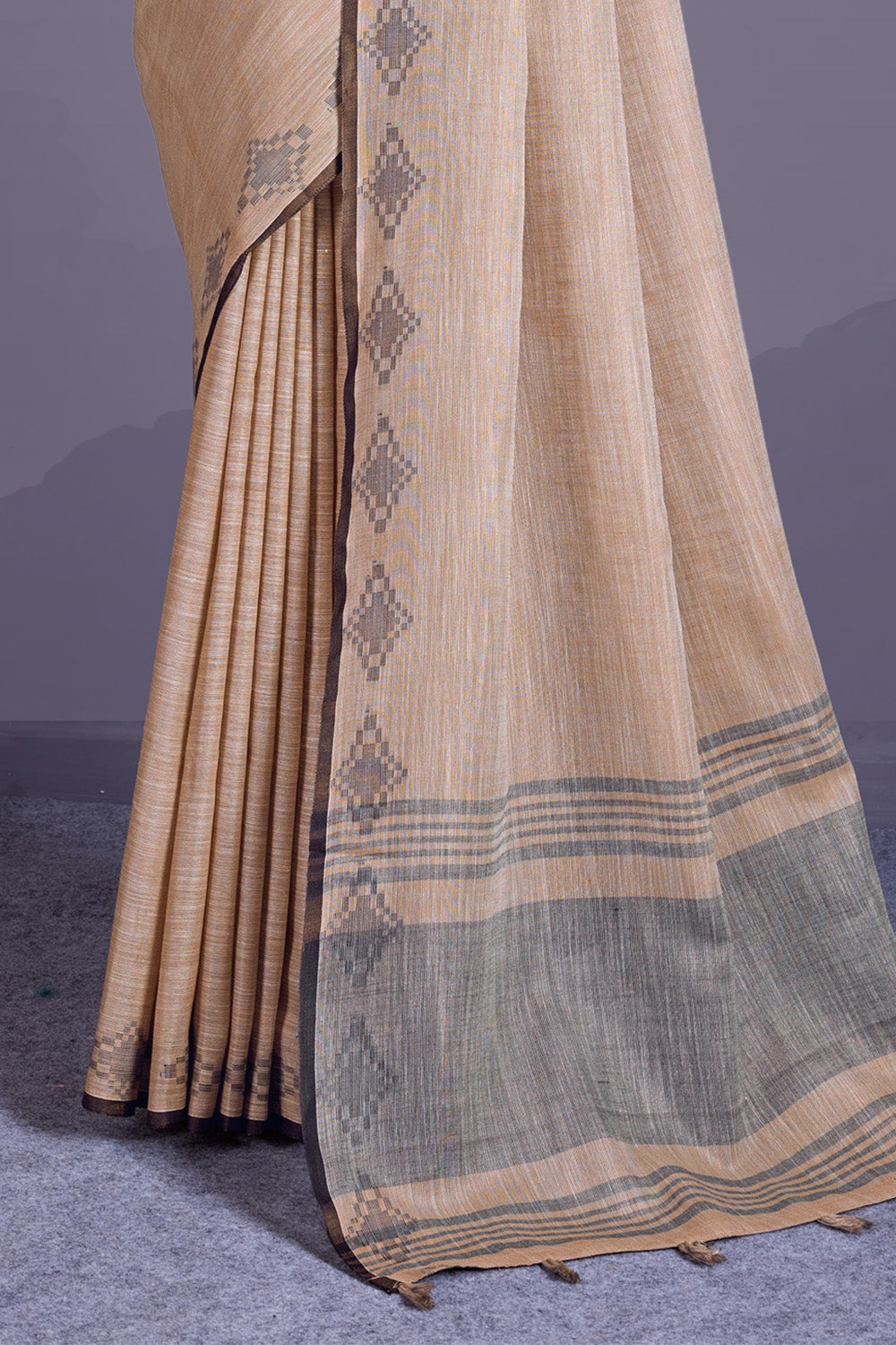 Beige Colour Maheshwari Cotton Woven Saree