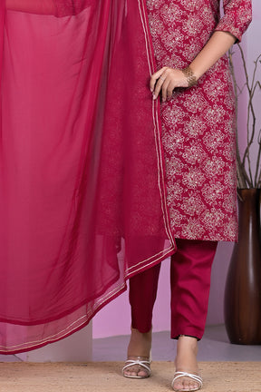 Maroon Colour Muslin Printed Straight Suit