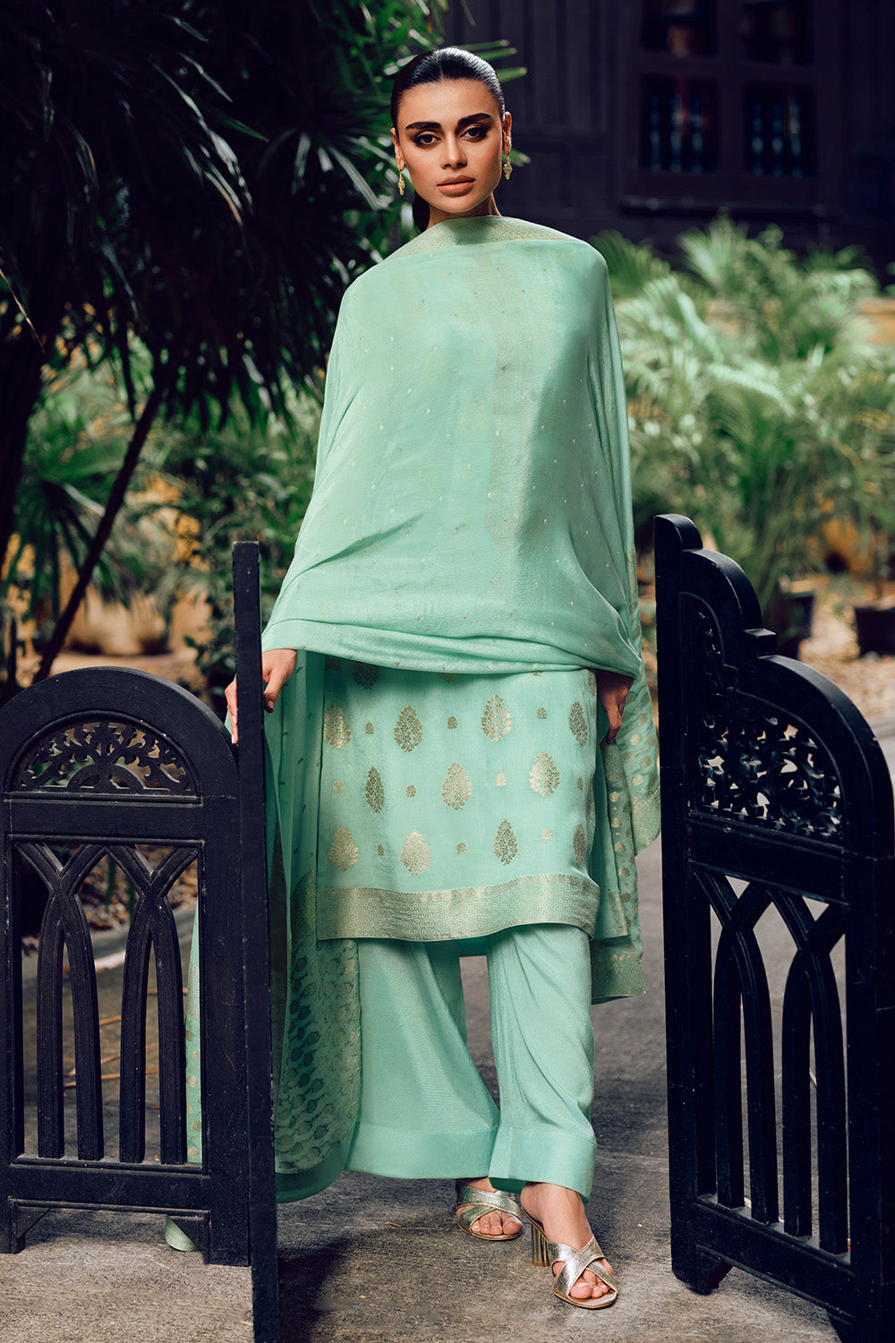 Turquoise Color Crepe Woven Unstitched Suit Fabric