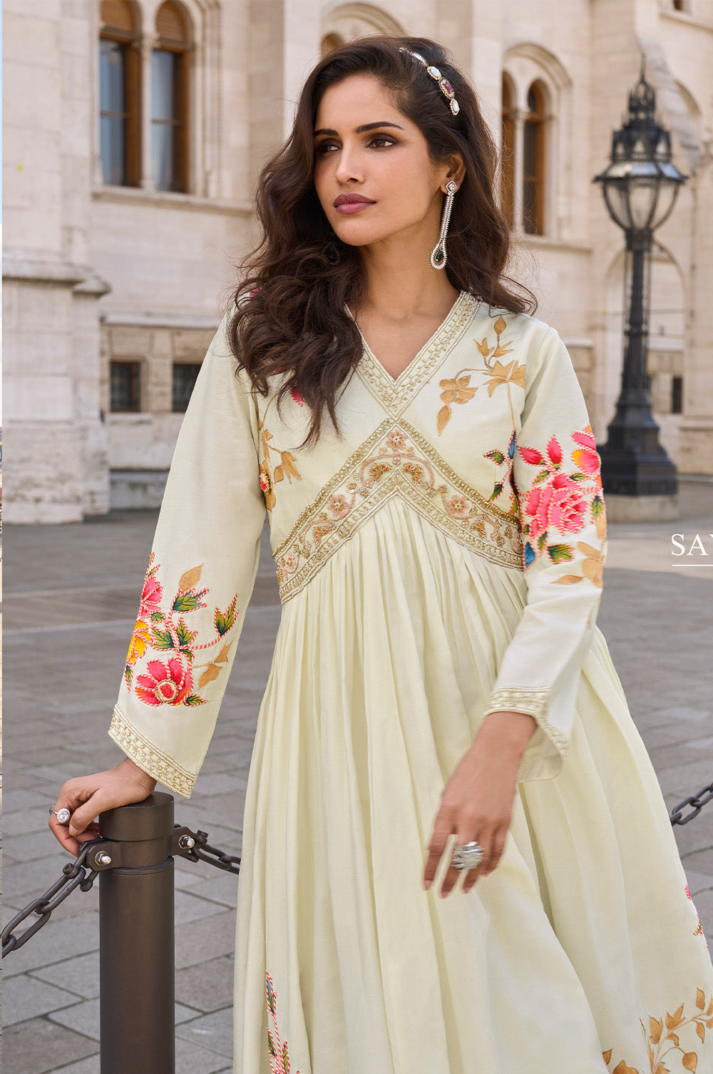 Cream Silk Floral Printed And Zari Embroidered Alia Cut Anarkali Gown