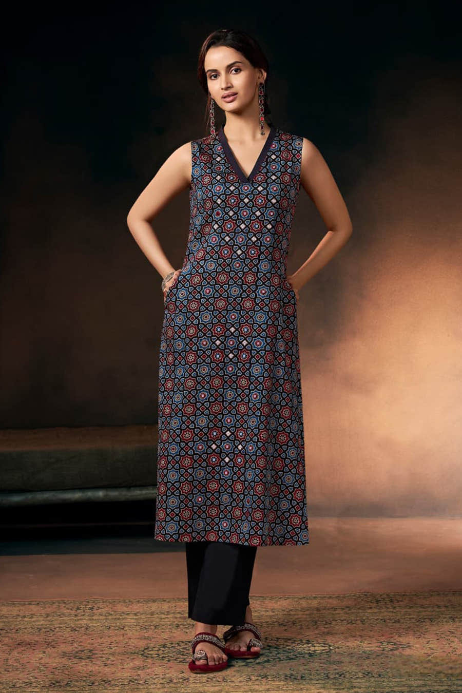 Black Muslin Printed And Mirror Work Kurta Set