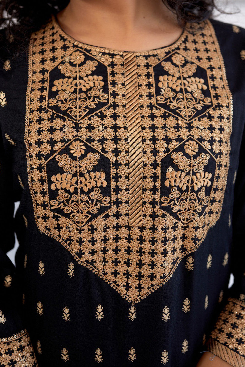 Black Color Cotton Neck Embroidered Kurta